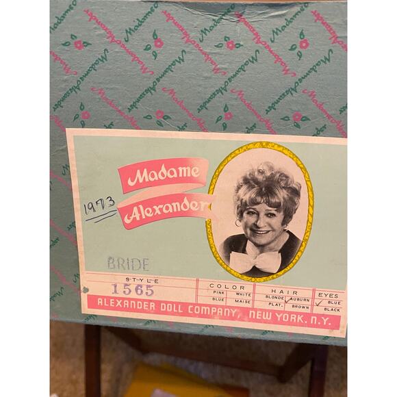 Vintage Madame Alexander Doll Bride Strawberry Blonde 14" Box & Tag #1565 1973 - Picture 6 of 6